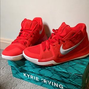 Kyrie 3 university red